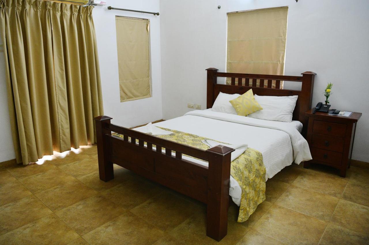White Square Nirvana, Parra Mapusa Exterior photo
