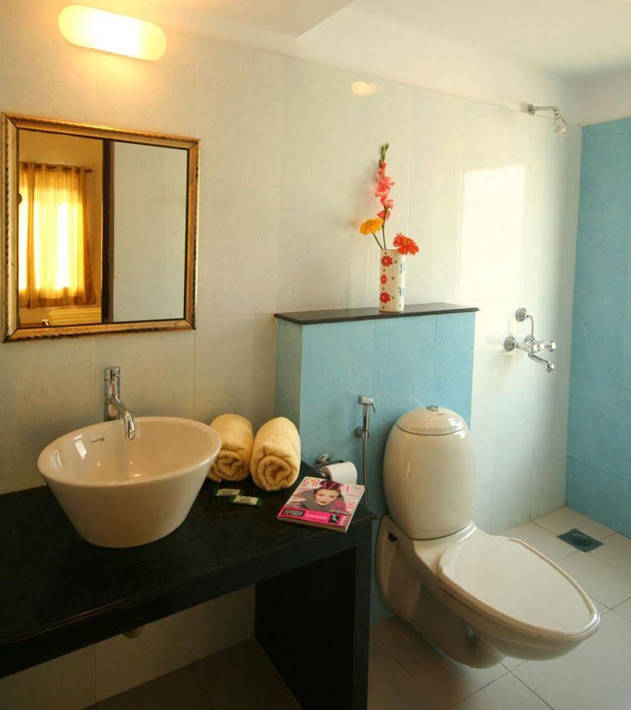 White Square Nirvana, Parra Mapusa Exterior photo