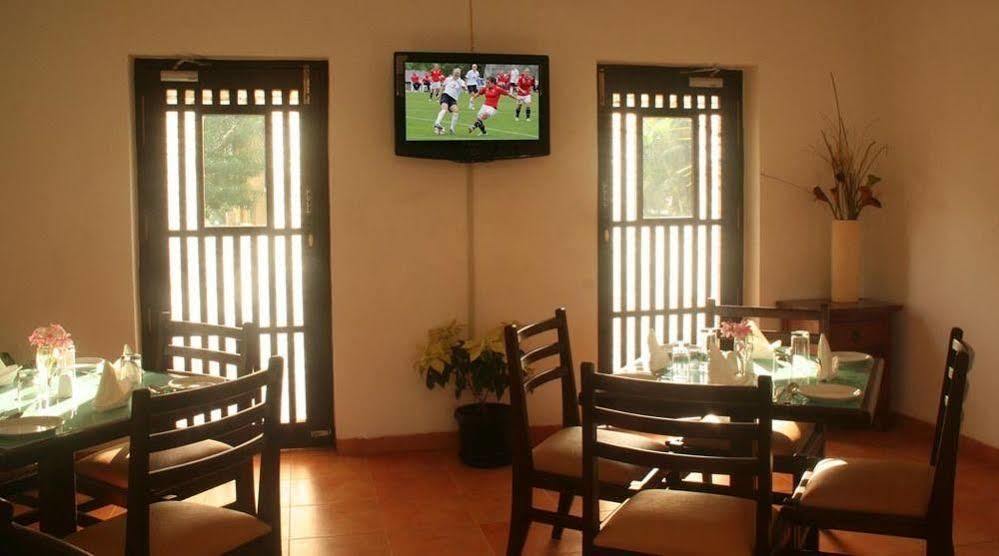 White Square Nirvana, Parra Mapusa Exterior photo