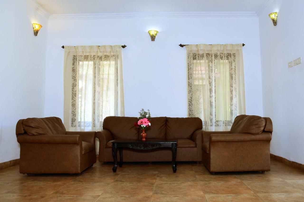 White Square Nirvana, Parra Mapusa Exterior photo