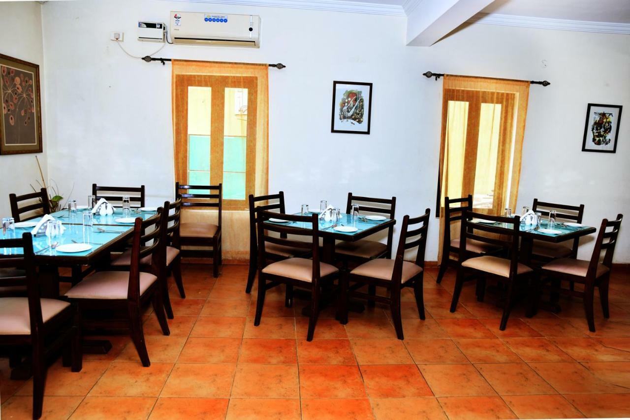 White Square Nirvana, Parra Mapusa Exterior photo